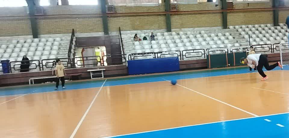 برگزاری اولین دوره رقابت های پرتاب ضربات پنالتی گلبال، به مناسبت گرامیداشت هفته دفاع مقدس/نبرد اندیشه ها در شهرستان فردیس