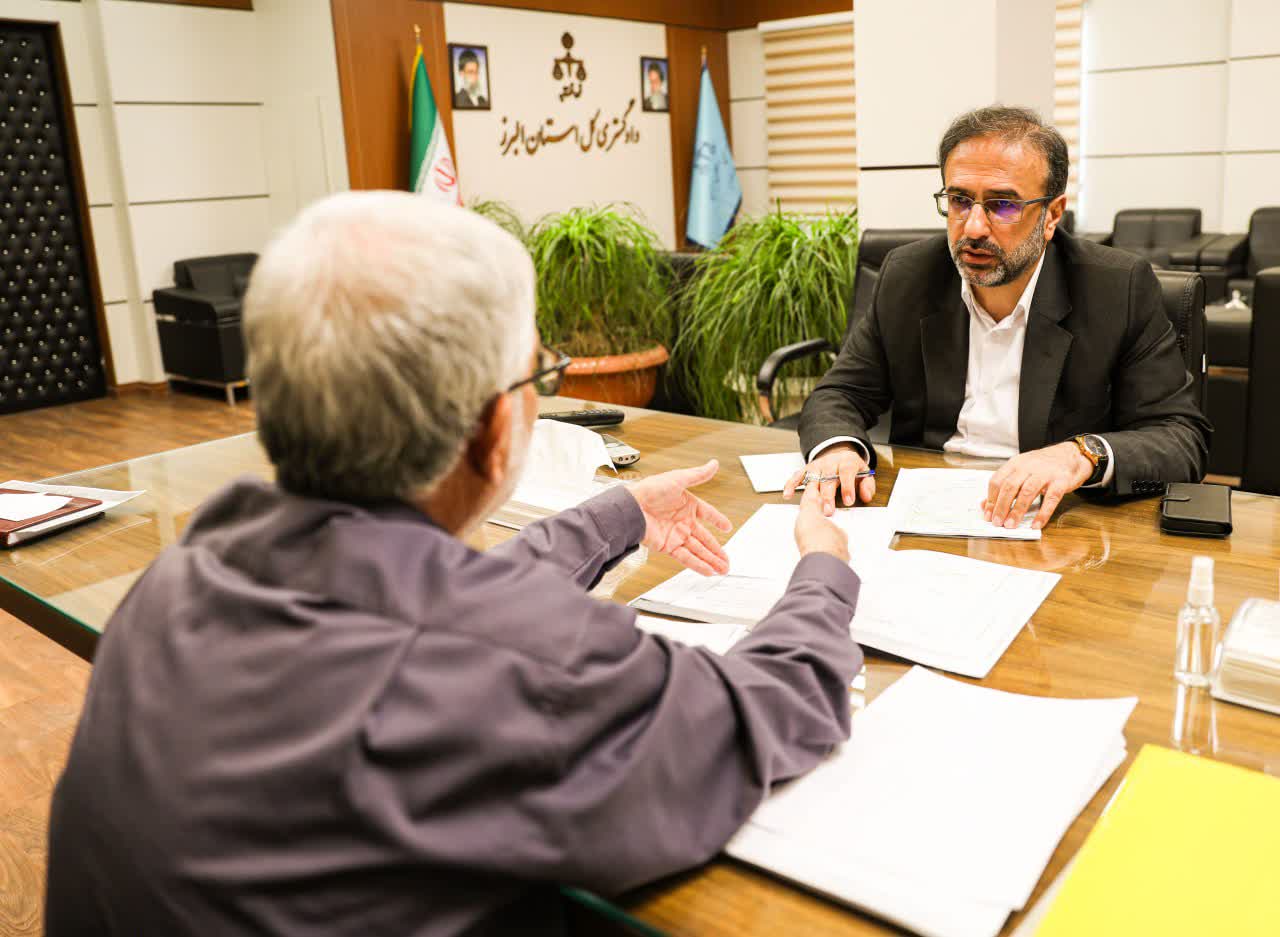رسیدگی به درخواست‌های حقوقی ۹۴۶ مراجعه کننده در دیدارهای مردمی مدیران قضایی استان البرز
