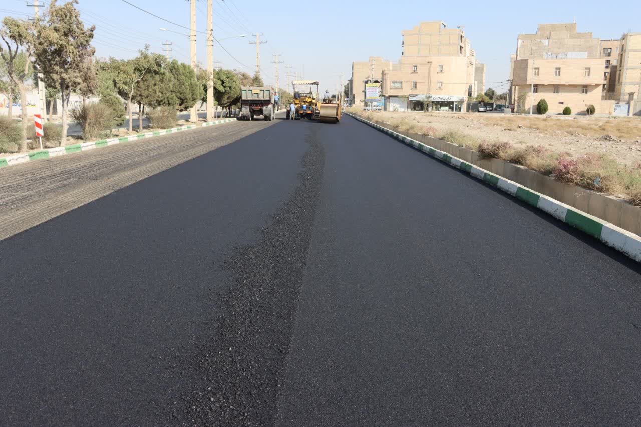 اجرای عملیات آسفالت مکانیزه در بلوار بسیج ماهدشت