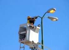 آغاز شناسایی محلات تاریک ماهدشت با هدف ارتقای امنیت شهری/ ۵۰۰ لامپ جدید برای روشنایی معابر خریداری شد