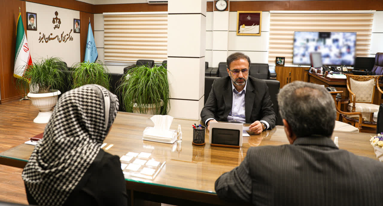 مدیران قضایی استان البرز، به درخواستهای حقوقی و قضایی ۹۲۰ مراجعه کننده رسیدگی کردند