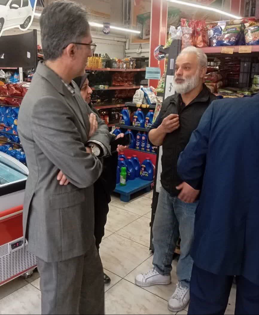 بازدید مدیر کل تعاون، کار و رفاه اجتماعی استان البرز، از فروشگاه‌های زنجیره‌ای و مراکز توزیع کالابرگ استان